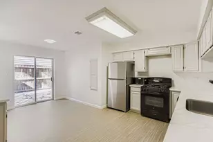 3303 Creek Shadows Dr, Houston, TX 77339 - Photo 5