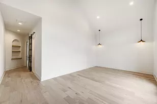 1104 W 9th St, Houston, TX 77007 - Photo 11