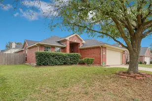 12919 Hammermill Ln, Houston, TX 77044 - Photo 3