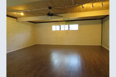 1505 Oak Ridge Drive, Dickinson, TX 77539 - Photo 9