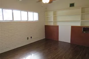 1505 Oakridge Dr, Dickinson, TX 77539 - Photo 7