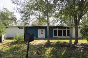 1505 Oakridge Dr, Dickinson, TX 77539 - Photo 1