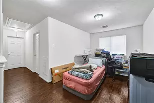 7826 Dairy View Ln, Houston, TX 77072 - Photo 11