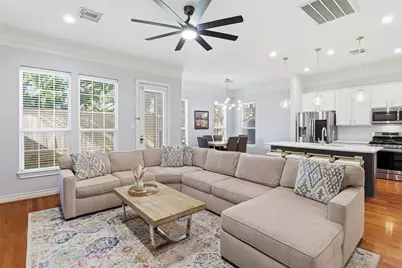 11119 Sherwood Forest Glen Drive, Houston, TX 77043 - Photo 7