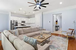11119 Sherwood Forest Glen Dr, Houston, TX 77043 - Photo 9
