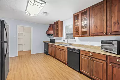 405 N College Street, Weimar, TX 78962 - Photo 11