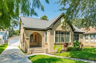 4910 Wharton Dr, Galveston, TX 77551 - Photo 1