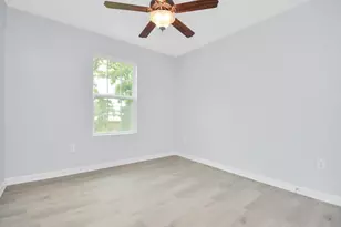 8595 Parkway Dr, Houston, TX 77088 - Photo 19