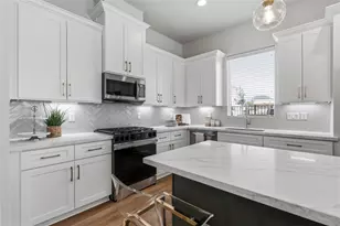 8418 Pech Landing Dr, Houston, TX 77055 - Photo 9