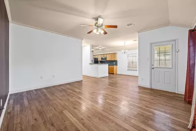 8421 Lawler Street, Houston, TX 77051 - Photo 11