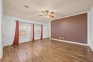 8421 Lawler St, Houston, TX 77051 - Photo 9