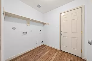 8421 Lawler St, Houston, TX 77051 - Photo 31