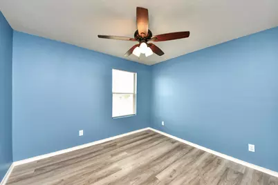 12102 Helvick Crescent Avenue, Houston, TX 77051 - Photo 27