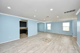 12102 Helvick Cres Ave, Houston, TX 77051 - Photo 9