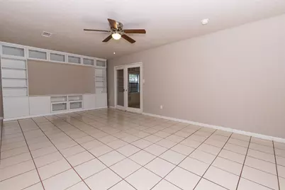 417 N Meinecke Street, Bellville, TX 77418 - Photo 11