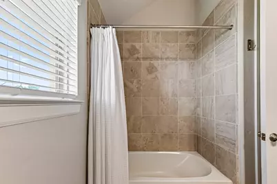 11806 Autumn Leaf Drive, Mont Belvieu, TX 77535 - Photo 33