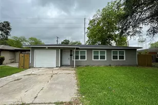 2526 Jackson St, La Marque, TX 77568 - Photo 1