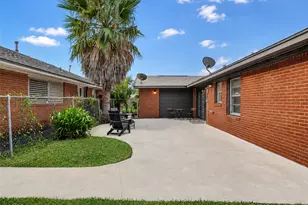 6614 Golfcrest Dr, Galveston, TX 77551 - Photo 29