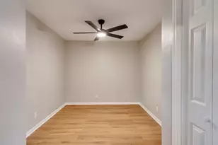 6614 Golfcrest Dr, Galveston, TX 77551 - Photo 21