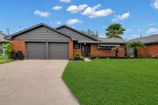 6614 Golfcrest Dr, Galveston, TX 77551 - Photo 33