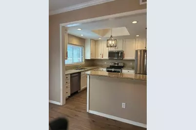 11711 Memorial Drive #563, Houston, TX 77024 - Photo 3