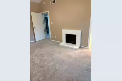 11711 Memorial Drive #563, Houston, TX 77024 - Photo 9