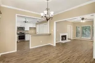 11711 Memorial Dr, Houston, TX 77024 - Photo 5