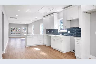 4111 Avenue Q, Galveston, TX 77550 - Photo 17