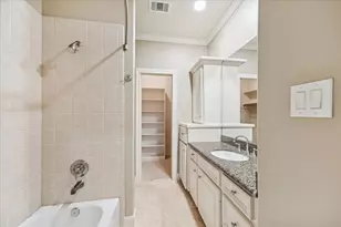 1712 McDuffie St, Houston, TX 77019 - Photo 21