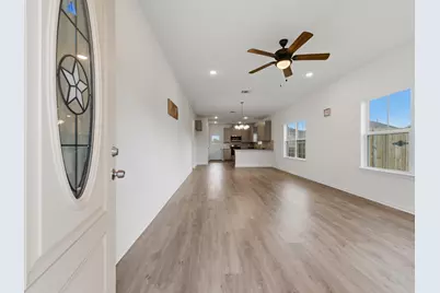 2827 Pine Estate Lane, Houston, TX 77014 - Photo 7