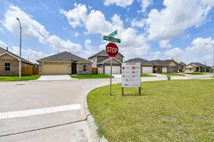 2827 Pne Est Ln, Houston, TX 77014 - Photo 25