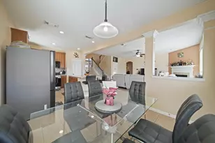 1815 Camden Landing Tr, Fresno, TX 77545 - Photo 9