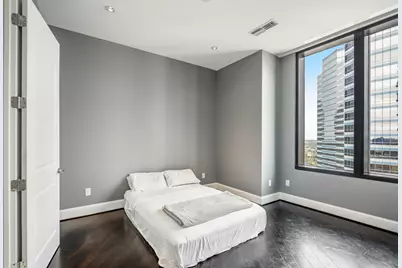 1409 Post Oak Boulevard #1804, Houston, TX 77056 - Photo 17