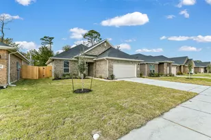 3911 Sugardale St, Baytown, TX 77521 - Photo 3