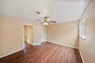 10326 Greencreek Dr, Houston, TX 77070 - Photo 9
