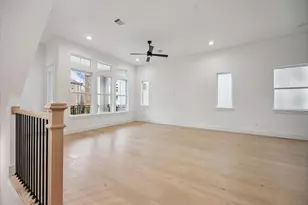 3707 Somerset York Ln, Houston, TX 77055 - Photo 11