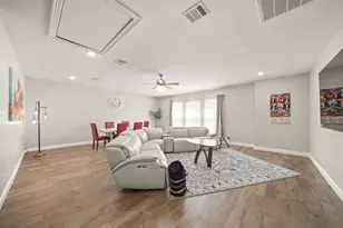 222 Elk Dr, Crosby, TX 77532 - Photo 9