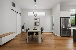 733 E 10th 1/2 St, Houston, TX 77008 - Photo 11