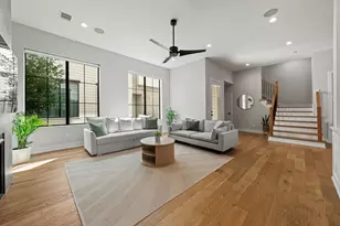 733 E 10th 1/2 St, Houston, TX 77008 - Photo 5