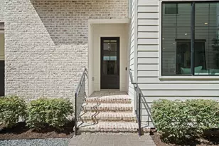 733 E 10th 1/2 St, Houston, TX 77008 - Photo 33