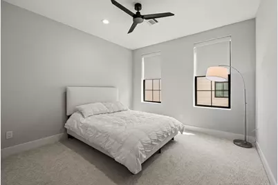 733 E 10th 1/2 Street, Houston, TX 77008 - Photo 31
