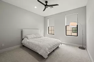 733 E 10th 1/2 St, Houston, TX 77008 - Photo 31