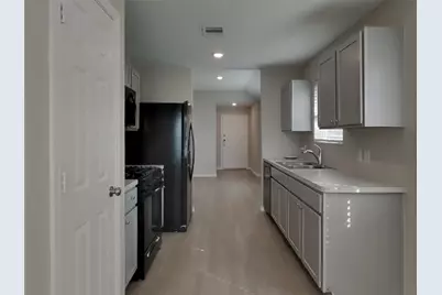 11151 N Lake Mist Lane, Willis, TX 77318 - Photo 5