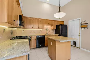 2040 Glencove Dr, Seabrook, TX 77586 - Photo 5
