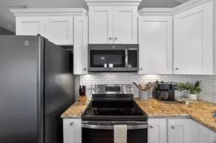 18607 Warrior Rd, Galveston, TX 77554 - Photo 15