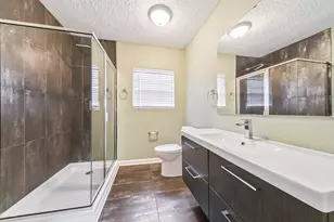 405 Palmer St, Houston, TX 77003 - Photo 9