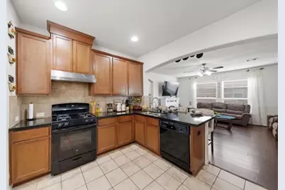 10518 Sun River Falls Drive, Humble, TX 77396 - Photo 11