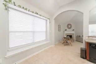 27 Gilmore Grove Pl, The Woodlands, TX 77382 - Photo 19