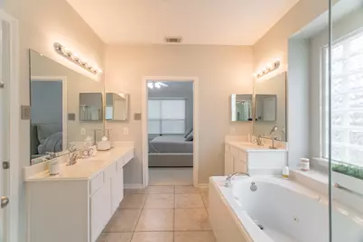 27 Gilmore Grove Place, The Woodlands, TX 77382 - Photo 25