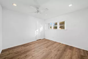 8826 Langdon Ln, Houston, TX 77036 - Photo 5